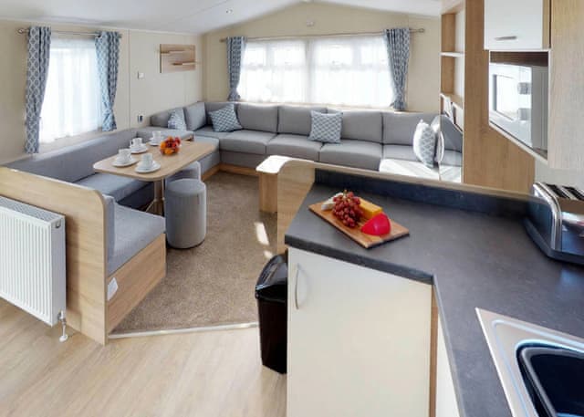 Gold 2 Caravan Pet Friendly - Alberta Holiday Park, Whitstable