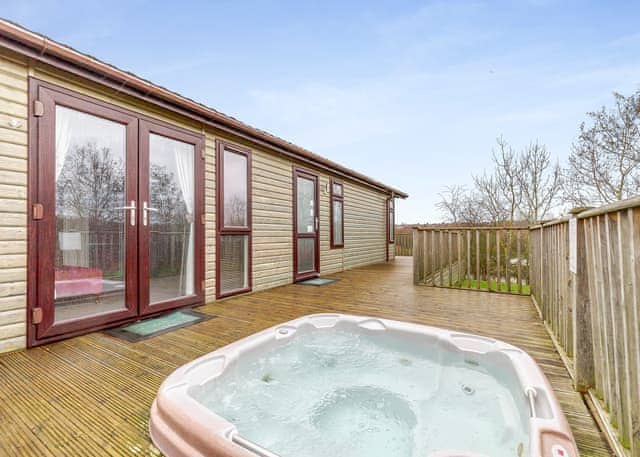 Altham Lodge - Ashby Woulds Lodges and Spa, Overseal, Nr Ashby-de-la-Zouch