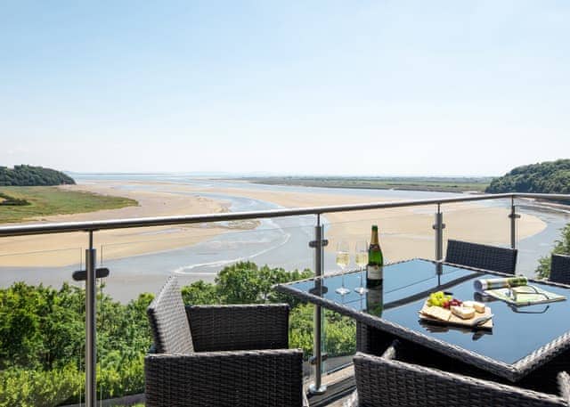Ferry Hills - Landal Dylan Coastal Resort, Laugharne