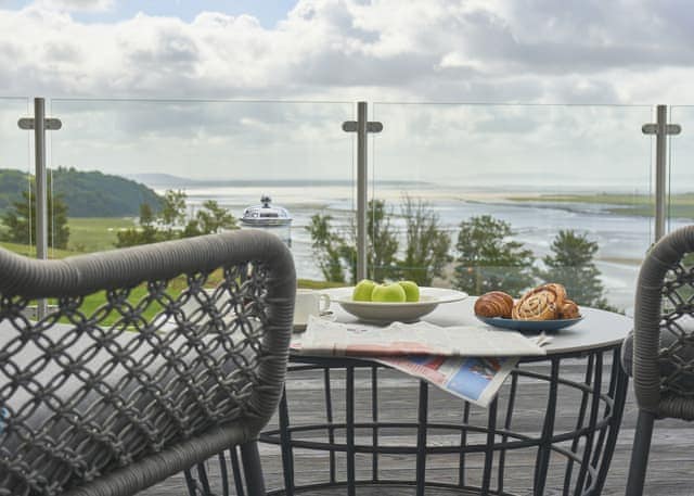Milk Wood 3 Spa - Dylan Coastal Resort, Laugharne