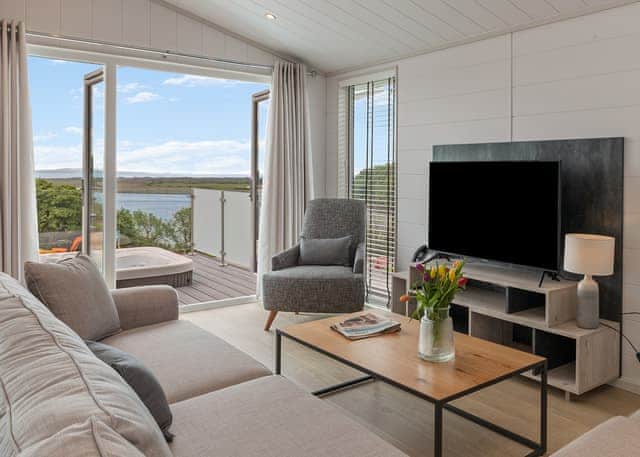 Epic Spa (Roof Terrace) (Pet) - Dylan Coastal Resort, Laugharne
