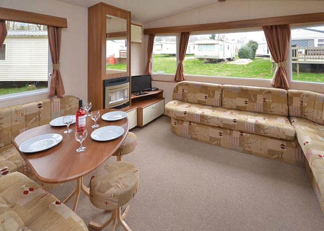 Bronze Plus 3 Caravan (sleeps 6) - Brynteg Country and Leisure Retreat, Llanrug