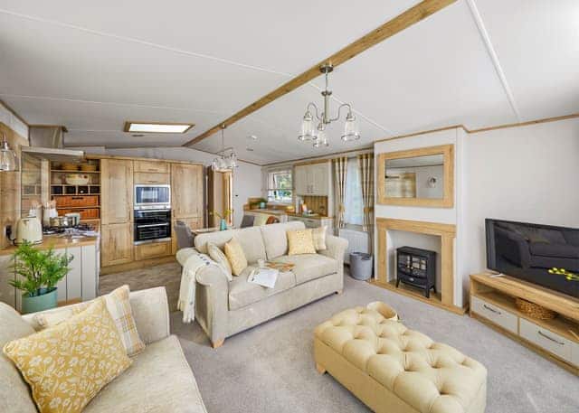 Platinum 2 Caravan with Decking (Pet) - Brynteg Country and Leisure Retreat, Llanrug