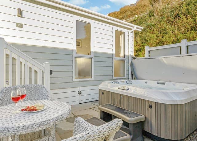 Cairnwood Premier - Beach Cove Coastal Retreat, Hele Bay, Ilfracombe