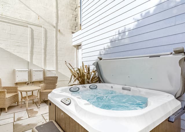 The Pad Apartment - Beach Cove Coastal Retreat, Hele Bay, Ilfracombe