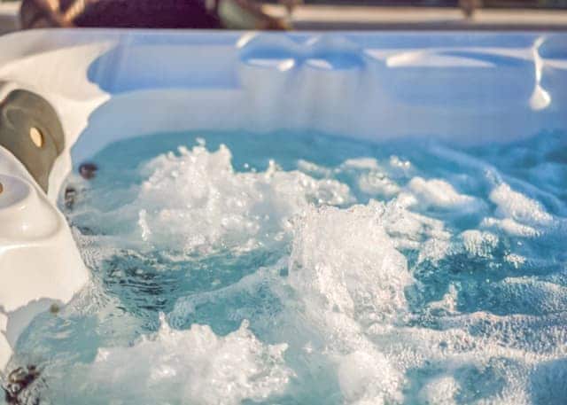 Sanda Pod Hot Tub - Bennane Shore Holiday Park, Lendalfoot