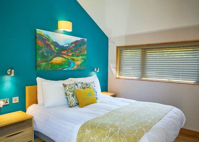 Typical | Golden Oak 3 (Pet) - Beddgelert Snowdonia, Beddgelert, Gwynedd