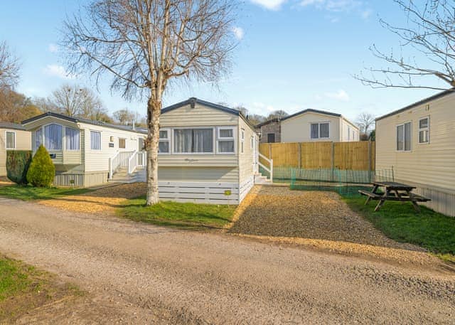 Comfort Two Bedroom - Bucklegrove Holiday Park, Cheddar,