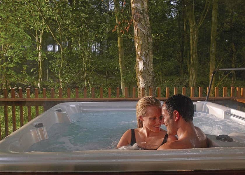 Golden Oak 2 (Pet) - Blackwood Forest Lodges, Micheldever, Nr Winchester