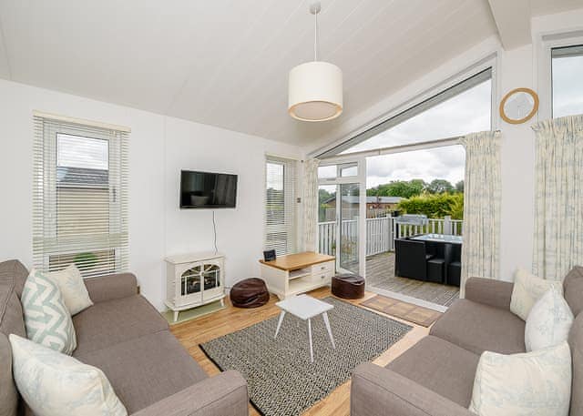 Typical layout | Deluxe Six Pet - Hornbeam Country Park, Honiton