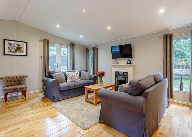 Blenheim Lodge - Bluewood Lodges, Cotswolds