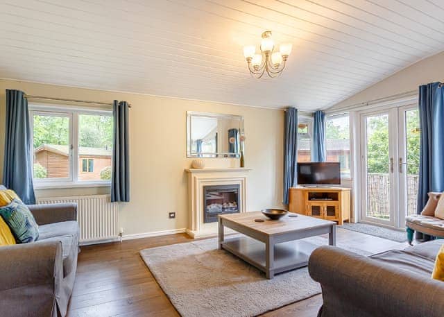 Kingham Lodge Plus - Bluewood Lodges, Cotswolds