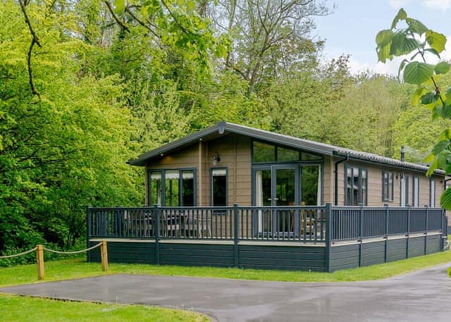 Hartfield Lodge - Bath Mill Lodge Retreat, Newton Saint Loe, Nr Bath
