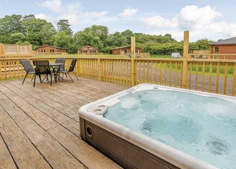 Luxury Lodge Hot Tub 4 - Brokerswood Holiday Park, Westbury, nr Longleat
