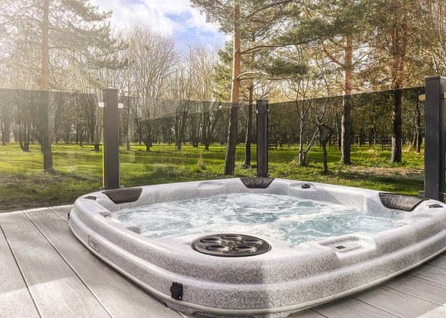 Fallow Pet Friendly Lodge - Bredon View, Pershore