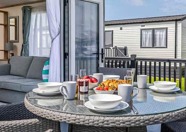 4 Berth Luxury Caravan - Bude Holiday Resort, Bude