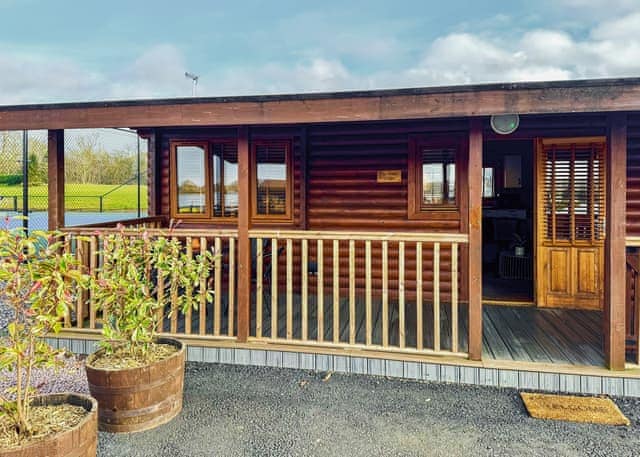Drake Lodge - Bosworth Lakeside Lodges, Market Bosworth, near Nuneaton