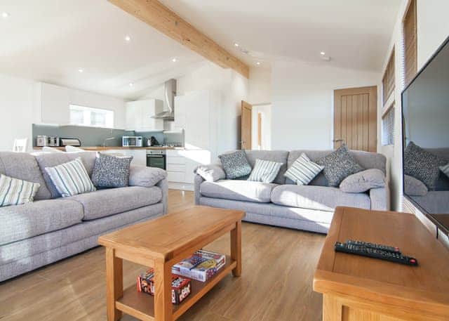 Tresco - Caddy&rsquo;s Corner Lodges, Carnmenellis, Nr Falmouth