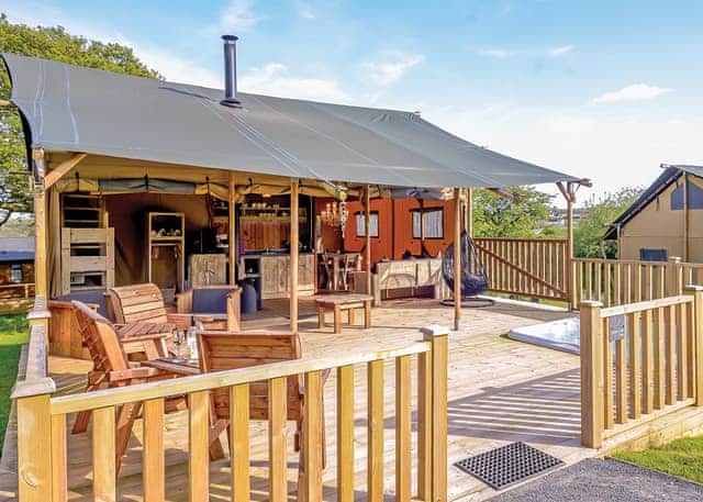 Foxglove Safari Tent - Celtic Escapes, Narberth