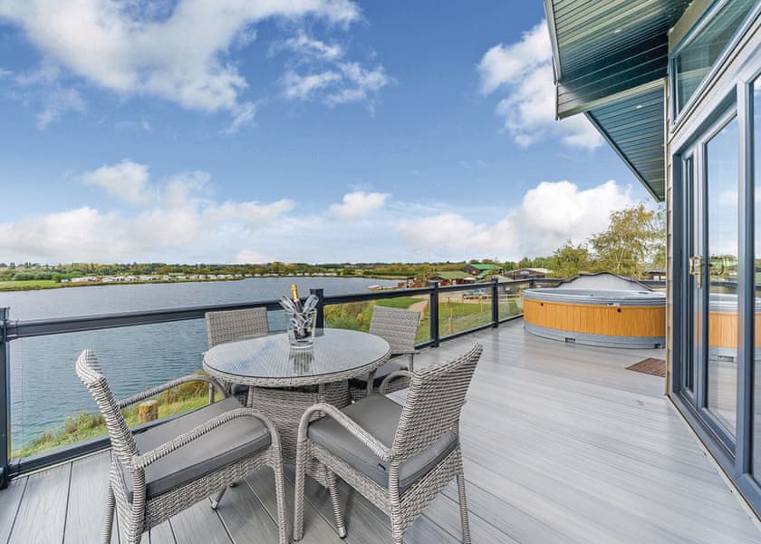 Aspen Lodge Croft Farm Water Park Lodges Book Online Hoseasons