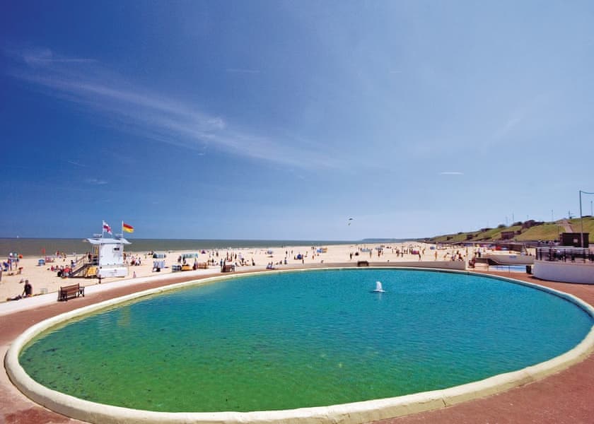 Cherry Tree In Burgh Castle Great Yarmouth Holiday Parks Book Online Hoseasons