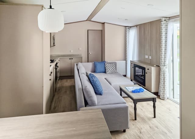 Comrfort 3 Bedroom Caravan with Hot Tub (PF) - Campsie Glen Holiday Park, Fintry