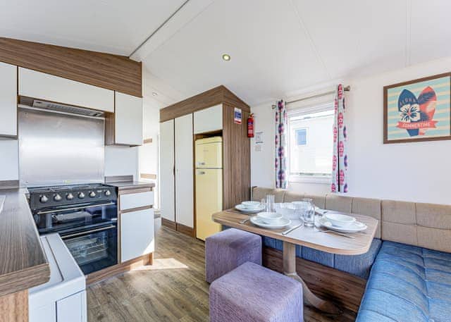Ocean Wave 3 PF - Golden Coast Holiday Park, Woolacombe