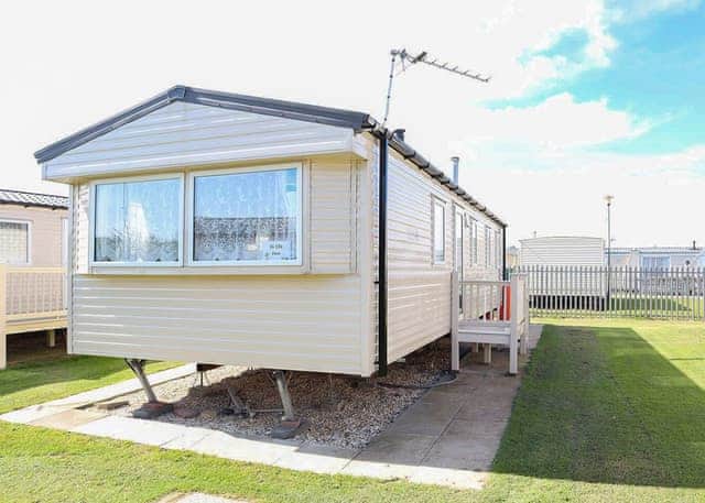 Bronze 8 Caravan - Coastfields Holiday Village, Ingoldmells, Skegness