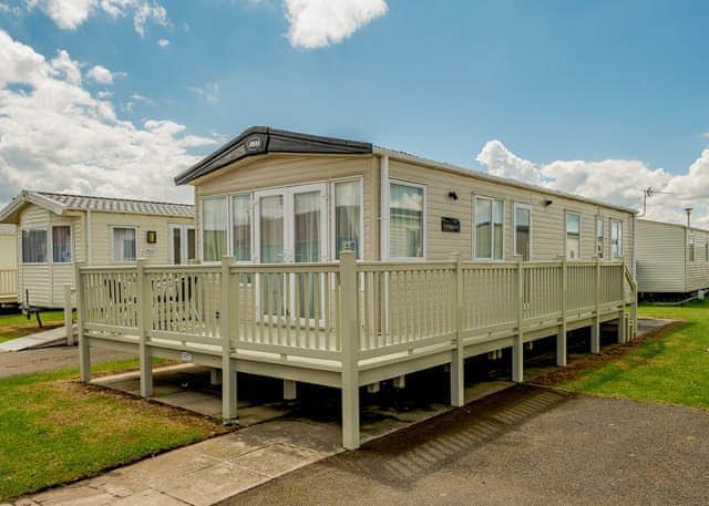 Gold 6 Caravan WCF - Coastfields Holiday Village, Ingoldmells, Skegness