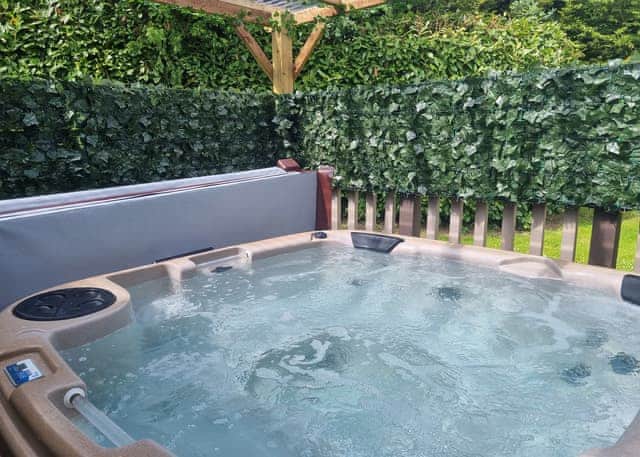 Hazel Lodge - Croft Park Lodges, Little Weighton, Nr Beverley
