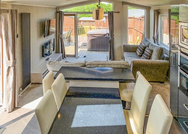 Superior Holiday Home 4, Luxury Holiday Home 4 - Edgeley Holiday Park, Albury, Guildford
