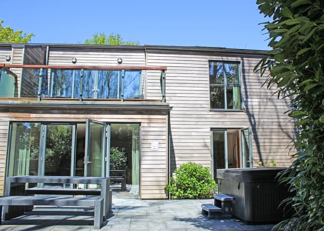 Drift - The Emerald, Carnon Downs