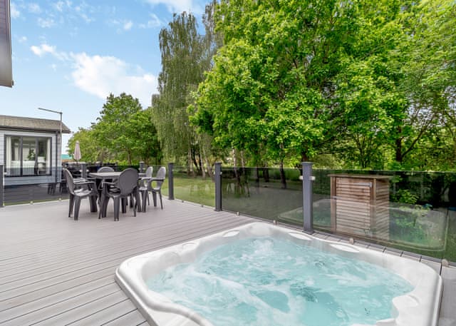 Chappel Lodge Pet - The Essex Country Club, Earls Colne, Colchester