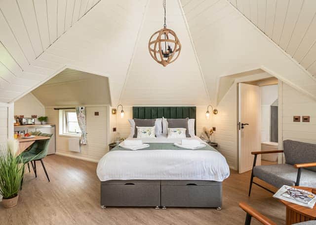 One bedroom Treehouse (no Hot tub) - Otter Falls, Upottery, Honiton