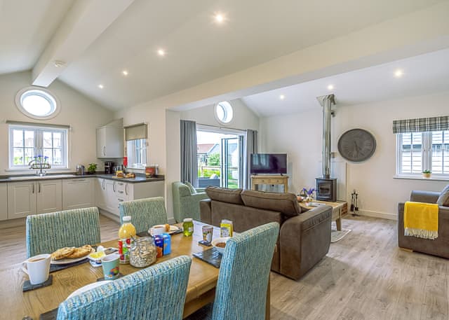 4 Berth Indulgent Grande Meadow Lodge - The Bay Filey Holiday Village, Filey