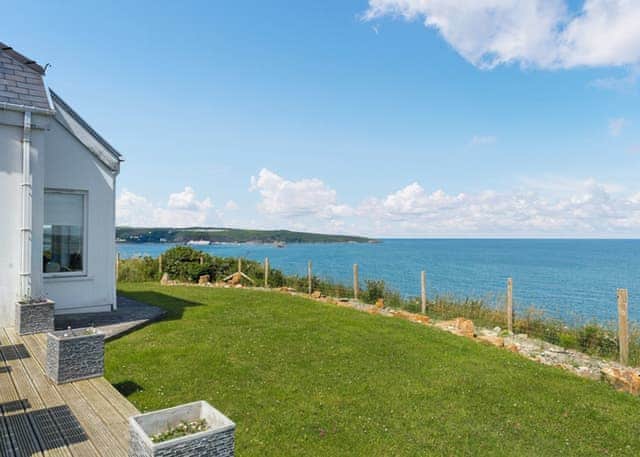 Ty Gwyn Cottage | Fishguard Bay Resort, Fishguard, Pembrokeshire