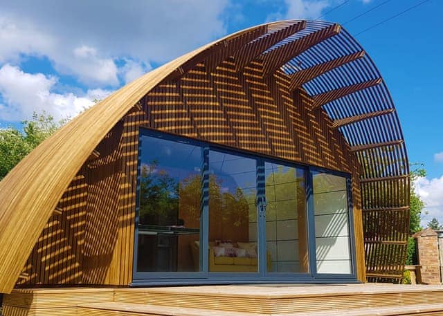 Signature Pod Hot Tub 4 - Finlake Resort & Spa, Chudleigh, Newton Abbot