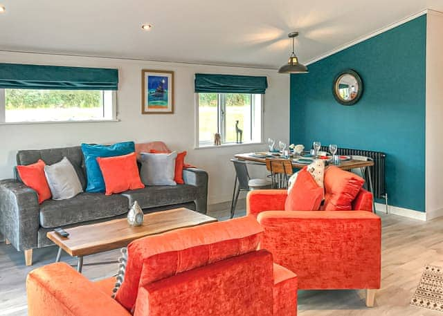 Juniper Lodge - Florence Springs Lakeside Lodges, St Florence, Tenby