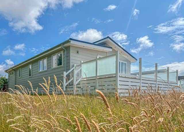 Superior Lakeside 3 - Florence Springs Lakeside Lodges, St Florence, Tenby