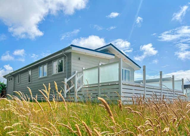 Superior Lakeside 3 (Pet) - Florence Springs Lakeside Lodges, St Florence, Tenby