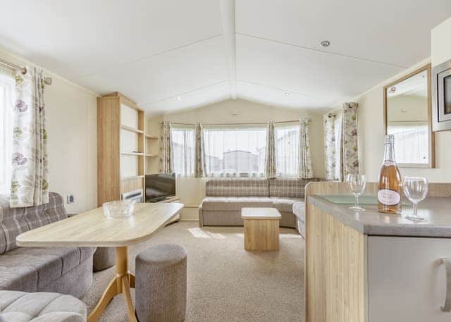 Sea Breeze - Freshwater Beach Holiday Park, Burton Bradstock, Bridport