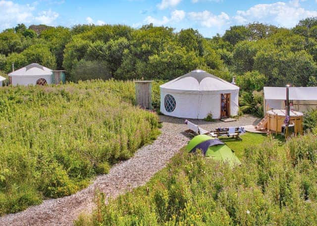 Florence Springs Yurt - Florence Springs Glamping, St Florence, Tenby