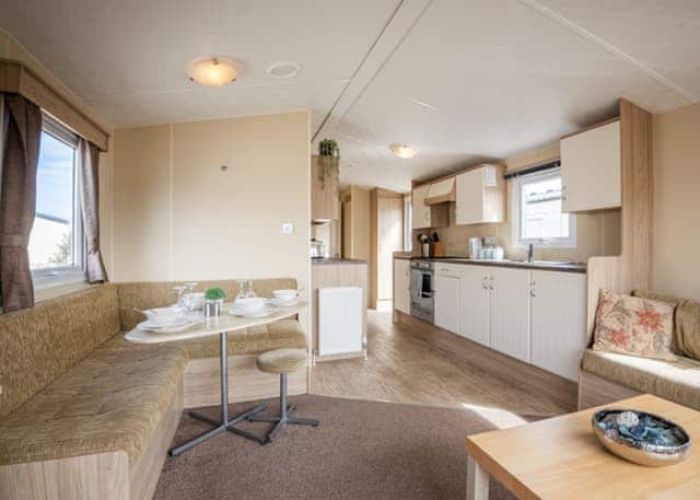 Silver 4 + 2 - Golden Gate Holiday Centre, Towyn, Conwy