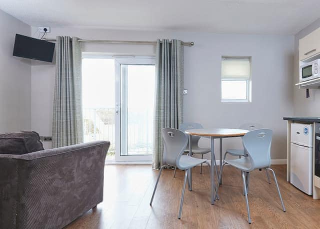 Shoreline Apartment Plus 1 (Pets welcome) - Golden Coast Holiday Park, Woolacombe