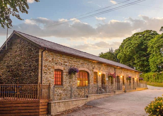 Pembrokeshire Cottage - Grondre Holiday Park, Clunderwen, Nr Narberth