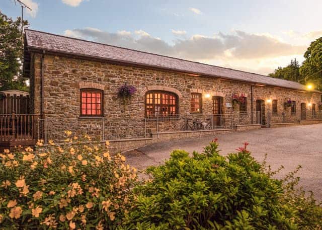 Carmarthenshire Cottage - Grondre Holiday Park, Clunderwen, Nr Narberth