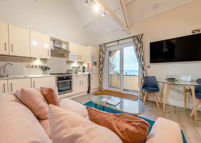 Gilfach Apartment - Gilfach Holiday Apartments, Gilfach-Yr-Halen