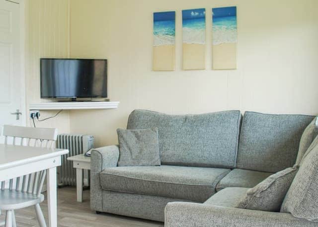 Bronze 2 Bed Chalet (Pet) - Gilfach Holiday Apartments, Gilfach-Yr-Halen