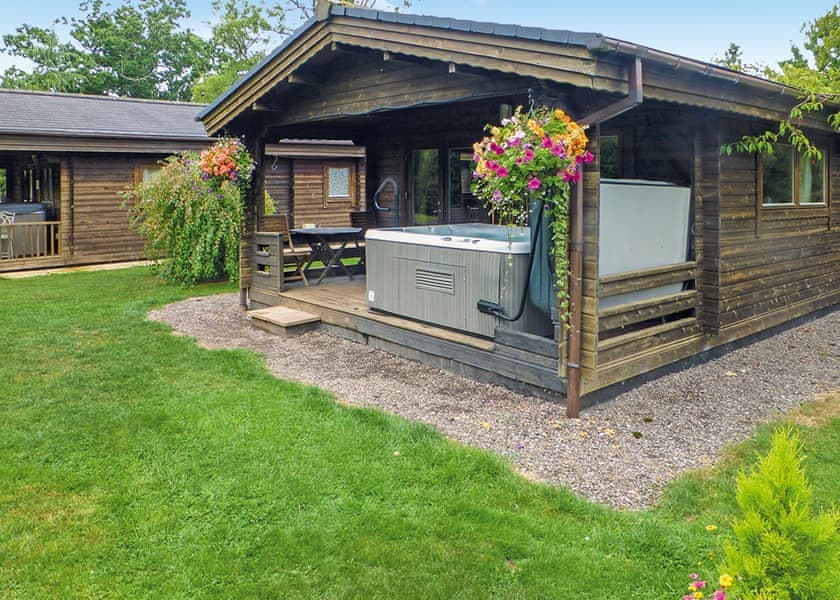 Badger Lodge - Goodiford Mill Lakes, Kentisbeare, Nr Cullompton