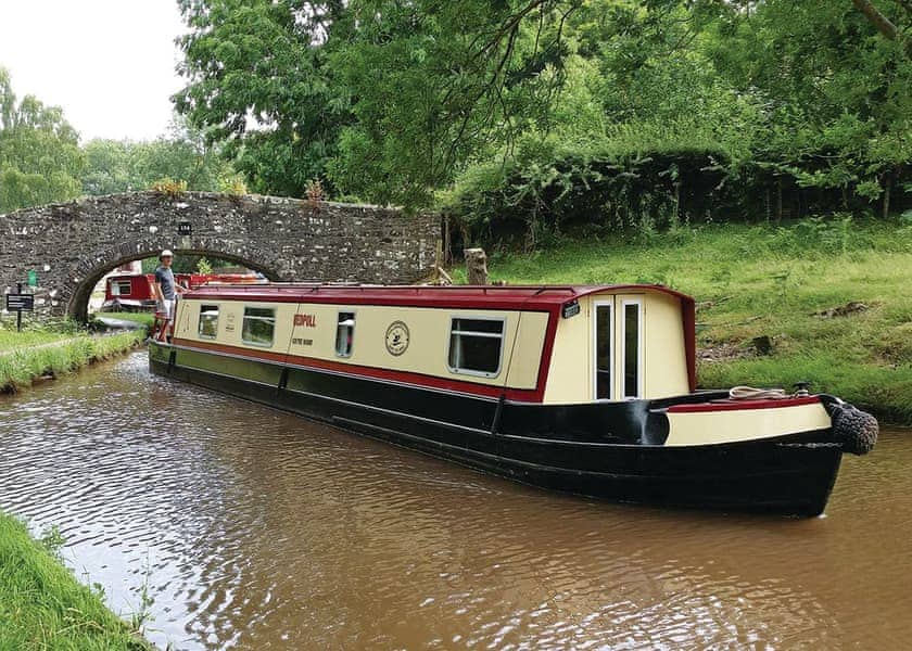 Goytre Wharf Boat Hire